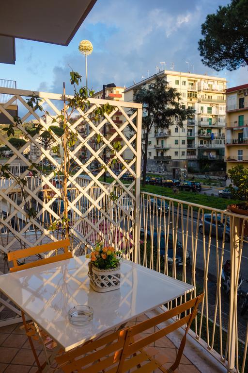Anthea Bb Napoli Acomodação com café da manhã Exterior foto